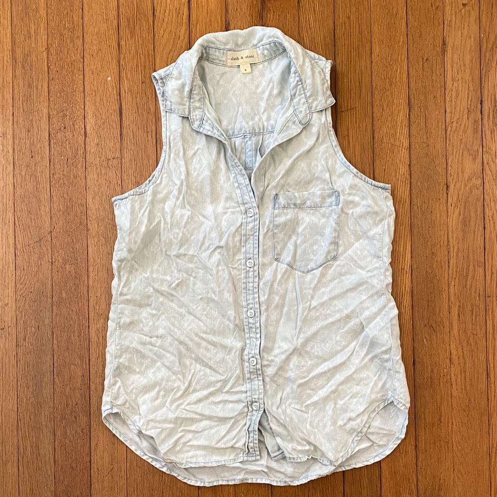 Cloth and stone Ikat Light Blue Sleeveless Button-Up Shirt